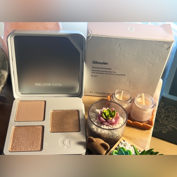 Glossier Other - Glossier Monochromes Essential Eyeshadow Trio